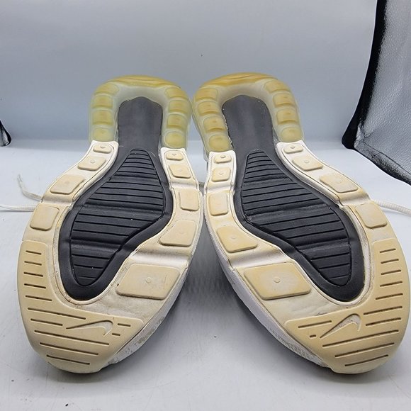 Nike Air Max 270 Mens Size 11 White Black Running Athletic Shoes AH8050-100